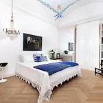 - Sofia Apartamento Península Sorrentina